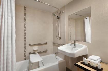 Embassy Suites by Hilton Convention Center Las Vegas - image 10