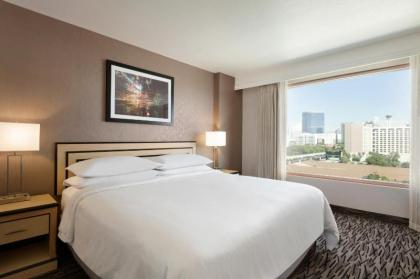Embassy Suites by Hilton Convention Center Las Vegas - image 3