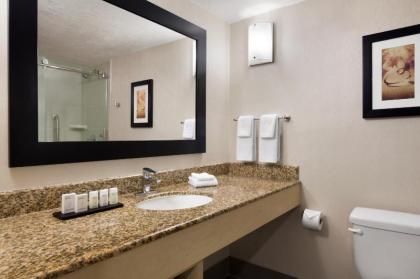 Embassy Suites by Hilton Convention Center Las Vegas - image 9