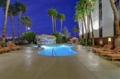 Hampton Inn By Hilton Las Vegas-Tropicana - image 18