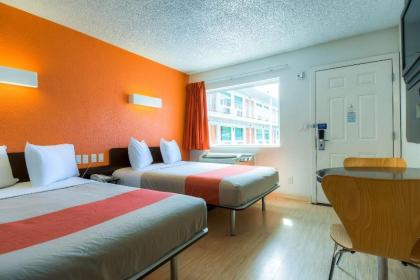 Motel 6-Las Vegas NV - Tropicana - image 13
