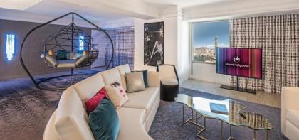Planet Hollywood Resort And Casino - image 2