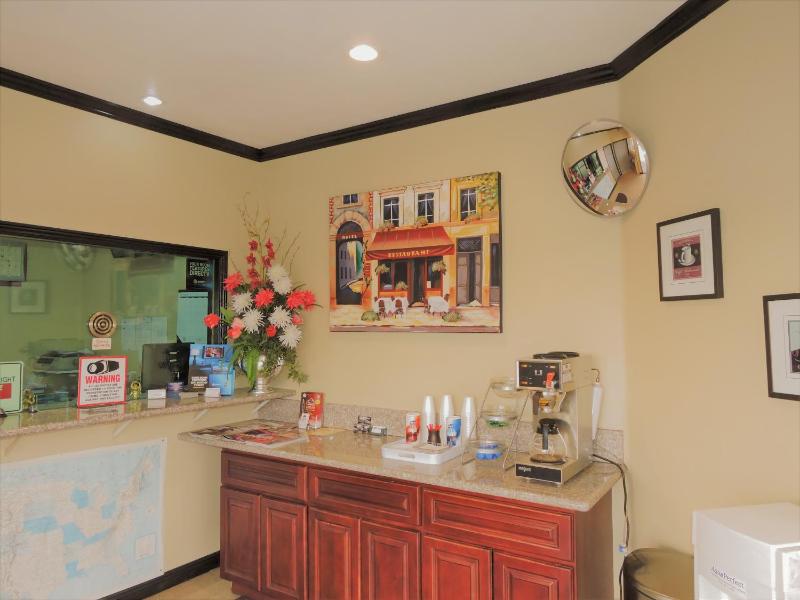 Highland Inn Las Vegas - image 3