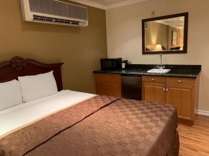 Days Inn by Wyndham Las Vegas Airport Near the Strip - image 16