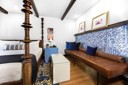 El Cortez Hotel & Casino Adults Over 21 Only - image 12