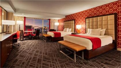 Horseshoe Las Vegas - image 14