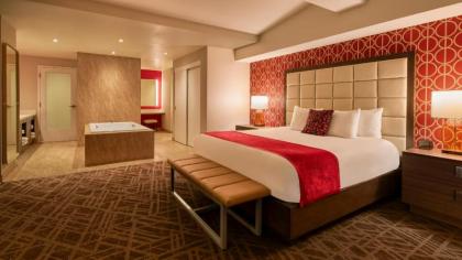 Horseshoe Las Vegas - image 15