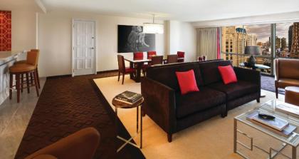 Horseshoe Las Vegas - image 16