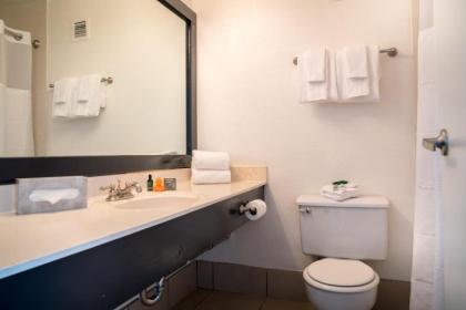 OYO Hotel and Casino Las Vegas - image 10