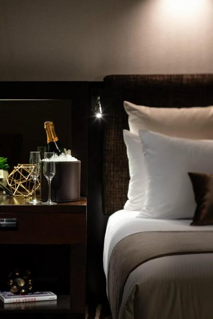 Red Rock Casino Resort Spa - image 5