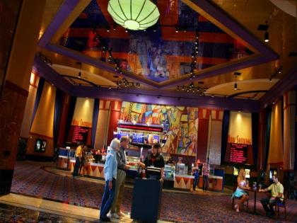 South Point Hotel Casino Spa - image 16