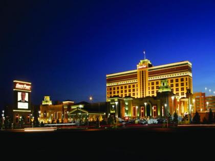 South Point Hotel Casino Spa - image 3