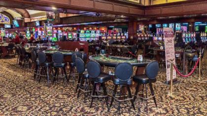 Boulder Station Hotel And Casino - image 16