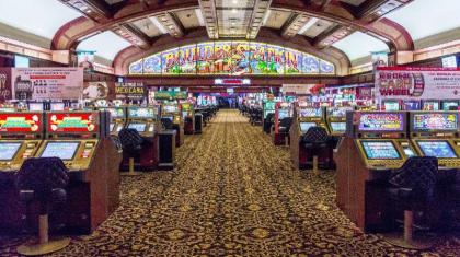 Boulder Station Hotel And Casino - image 5