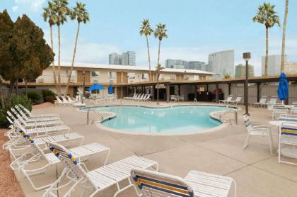 Days Inn by Wyndham Las Vegas Wild Wild West Gambling Hall - image 6