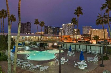 Days Inn by Wyndham Las Vegas Wild Wild West Gambling Hall - image 7