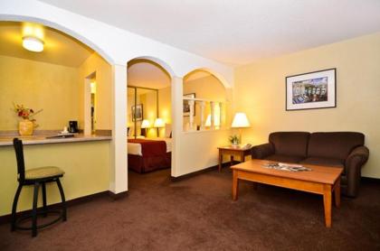 Mardi Gras Hotel & Casino - image 17