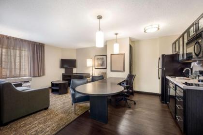 Sonesta Simply Suites Las Vegas Convention Center - image 14