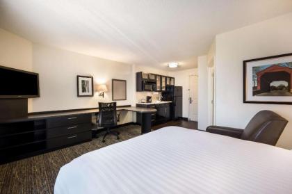 Sonesta Simply Suites Las Vegas Convention Center - image 17