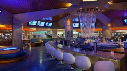 Rio Hotel & Casino - image 3