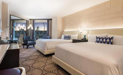 Harrah's Las Vegas Hotel - image 2