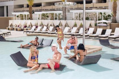 Harrah's Las Vegas Hotel - image 4