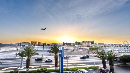 Best Western Mccarran Inn - image 9