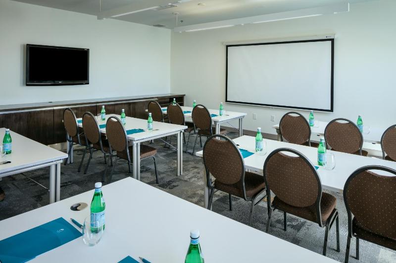Element Las Vegas Summerlin - image 4