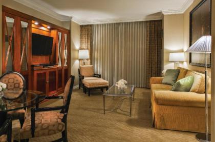 The Signature at MGM Grand - All Suites - image 13