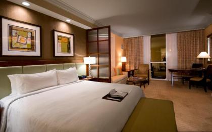 The Signature at MGM Grand - All Suites - image 14