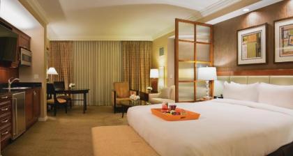 The Signature at MGM Grand - All Suites - image 3