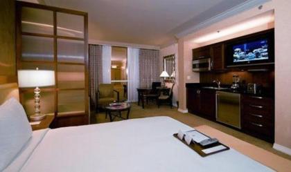 The Signature at MGM Grand - All Suites - image 6