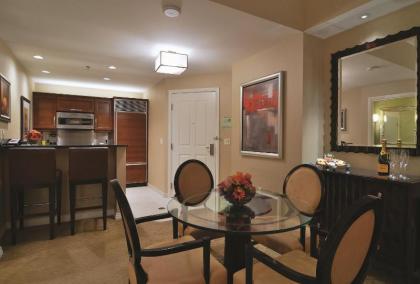 The Signature at MGM Grand - All Suites - image 7