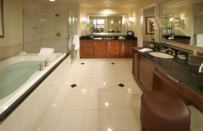 The Signature at MGM Grand - All Suites - image 9