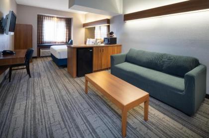 Baymont by Wyndham Las Vegas South Strip - image 7
