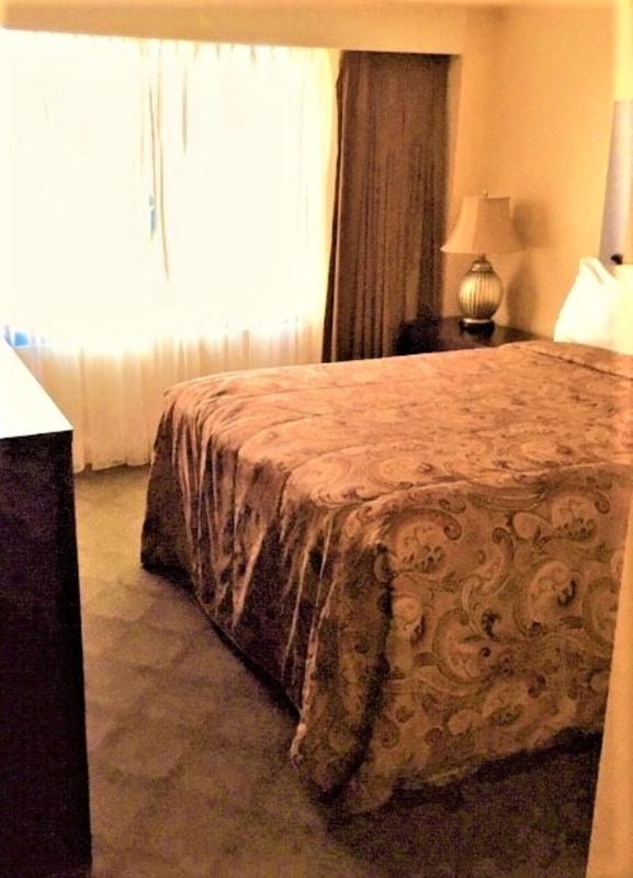 Jockey Resort Suites Center Strip - image 5