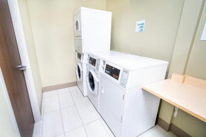 Holiday Inn Express & Suites Las Vegas I-215 S Beltway - image 14