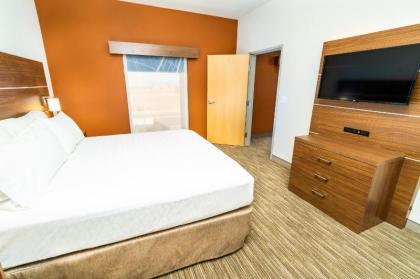 Holiday Inn Express & Suites Las Vegas I-215 S Beltway - image 3