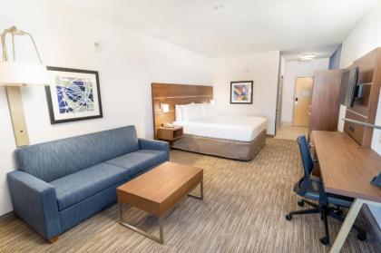 Holiday Inn Express & Suites Las Vegas I-215 S Beltway - image 8