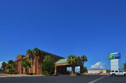 Holiday Inn Express Las Vegas-Nellis - image 10
