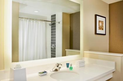 DoubleTree by Hilton Las Vegas East Flamingo - image 2