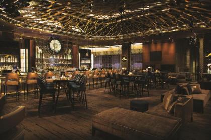 ARIA Resort & Casino - image 7