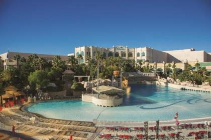 Mandalay Bay - image 13