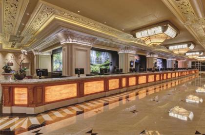 Mandalay Bay - image 8