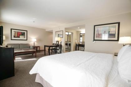 Hampton Inn By Hilton And Suites Las Vegas Airport - image 14