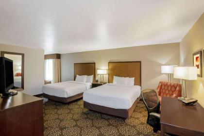 La Quinta Inn & Suites by Wyndham Las Vegas Red Rock / Summerlan - image 7