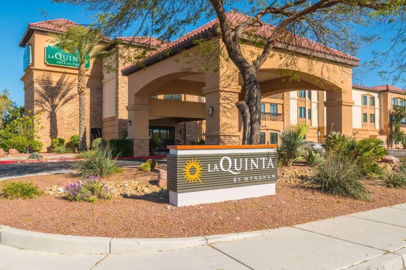 La Quinta Inn & Suites by Wyndham Las Vegas Airport South - main image
