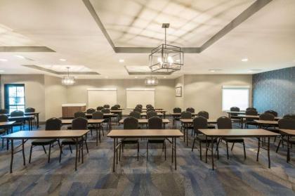 La Quinta Inn & Suites by Wyndham Las Vegas Airport South - image 15