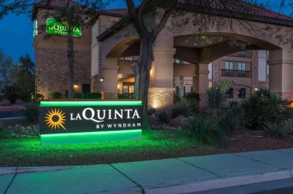 La Quinta Inn & Suites by Wyndham Las Vegas Airport South - image 17