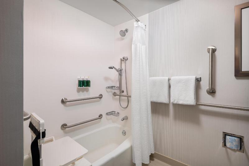 Courtyard by Marriott Las Vegas Convention Center - image 7